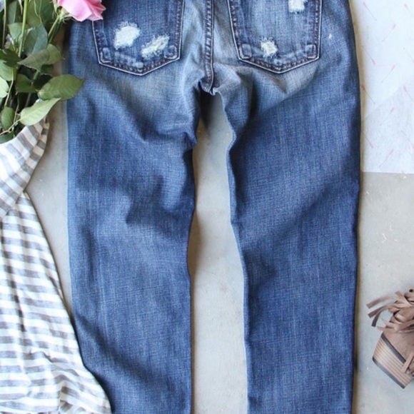 Clover patch distressed jeans, sz 4, 6, 8 - Picture 2 of 6